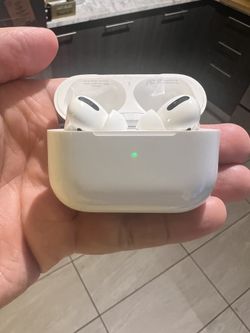 Apple AirPods Pro (1st Gen)