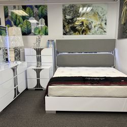 White/gray 5pc Bedroom Set W/ LED Lights For Sale (Brand NEW & In Box) 30% Off