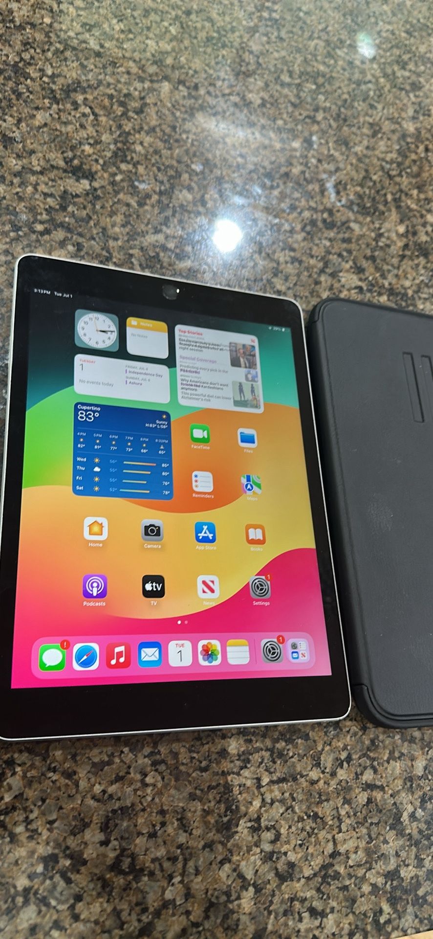 Apple ipad 9 th gen with case 64 gb wifi 