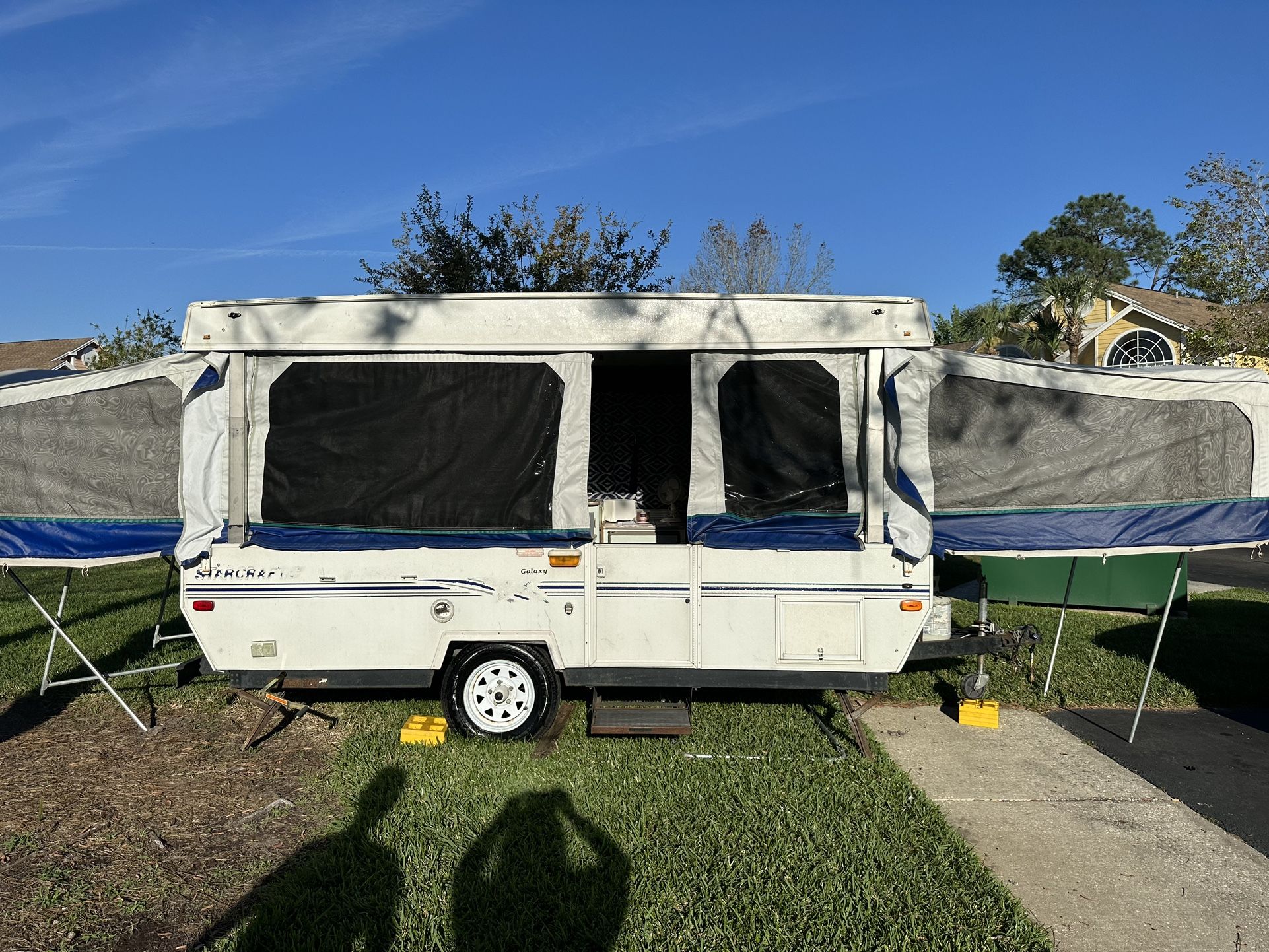 2001 Starcraft Galaxy