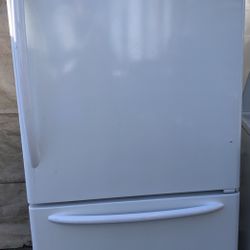 Kenmore Refrigerator 