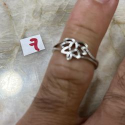 925 Sterling Silver Wedding Ring  Size 7