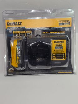 Dewalt 20V MAX XR POWERSTACK Lithium-Ion Battery Starter Kit with 1.7Ah Battery and Charger Brand New
