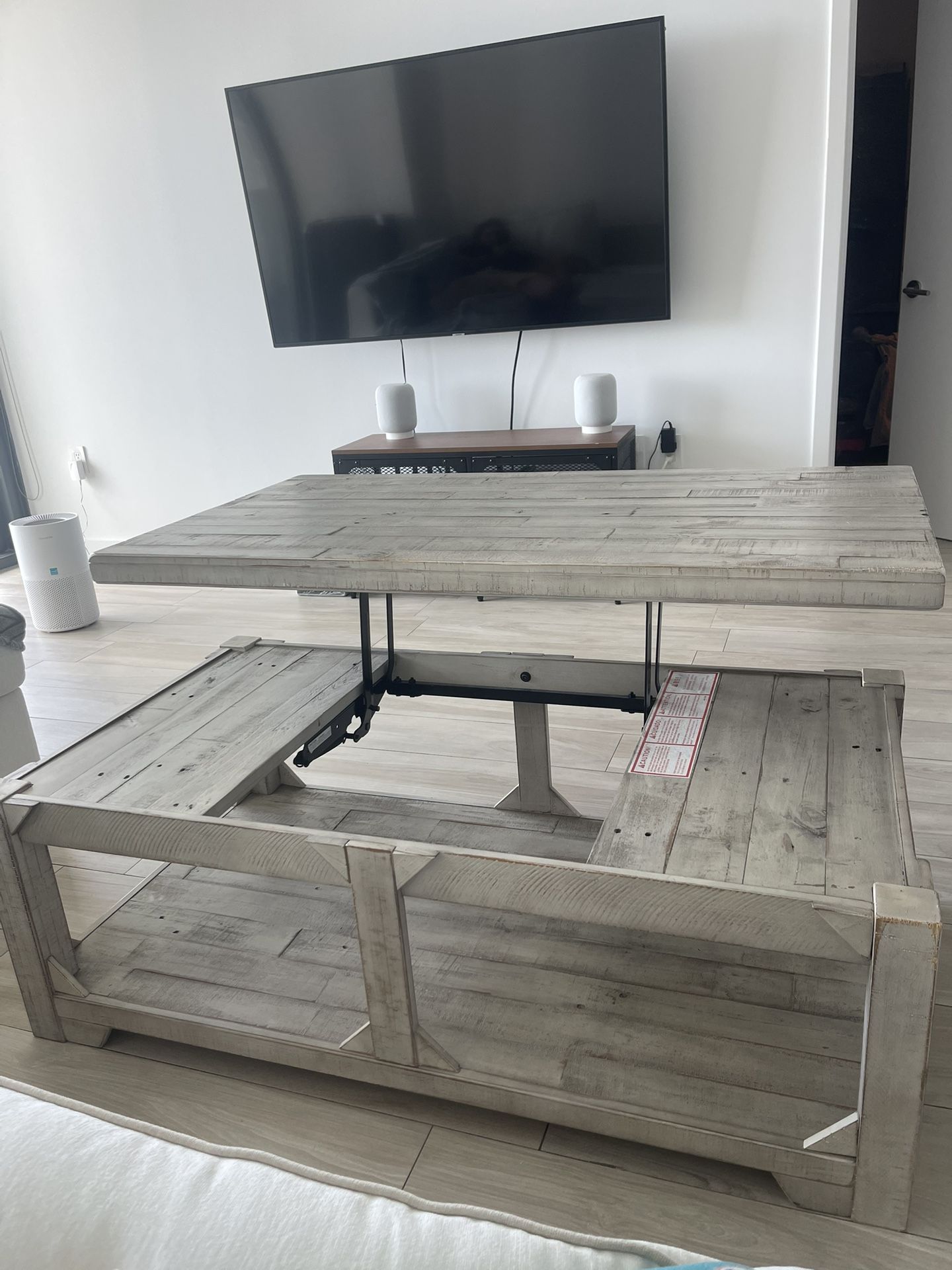 Extendable Coffee Table
