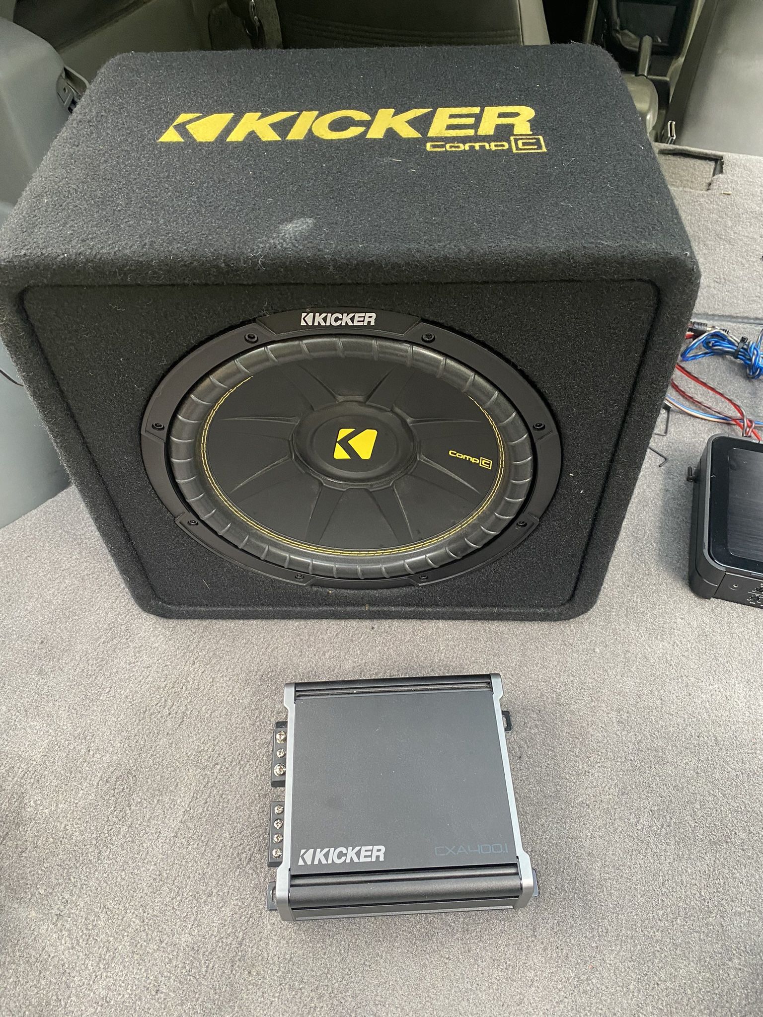 Kicker 10 Speaker And Box With Amp