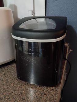 Ice maker
