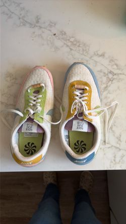 Nike sun club sneakers size 7.5