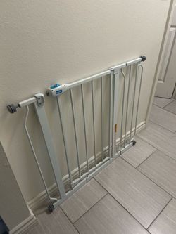 Regalo Extra Wide Baby Gate