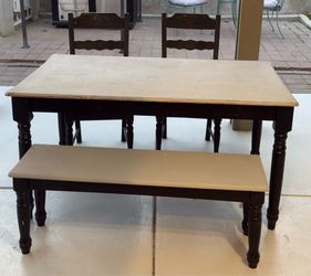 4 seater dinning set all wood