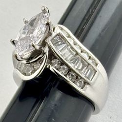 Sterling Silver Stunning Shiny Ring Size 5.5