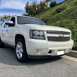 2013 Chevrolet Avalanche Black Diamond Edition