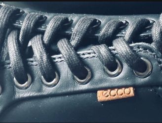 ECCO women’s, size 8. Brand new