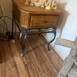 Side Desks