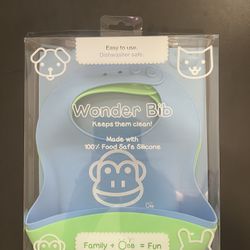 New 3 PCs  Baby bib and plate 100% silicone