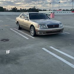 1999 Lexus LS 400