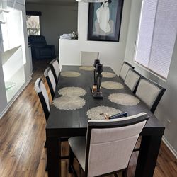 Dinning table for sale