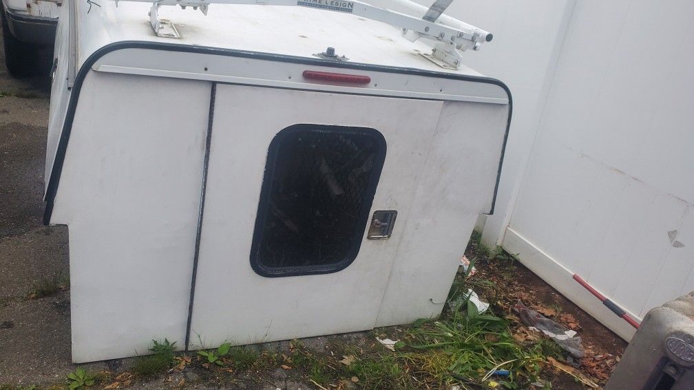 8 Feet Truck Bed Cap