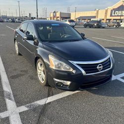 2013 Nissan Altima 3.5S Sedan 4D