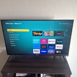 Hisense ROKU tv 32”