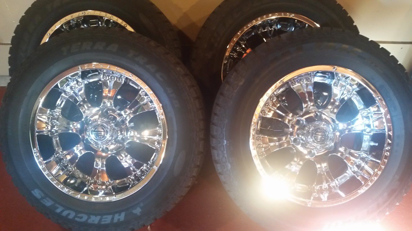 18 inch Chrome rims with new tires