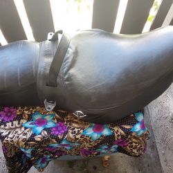 Harley Davidson motorcycle seat 104716