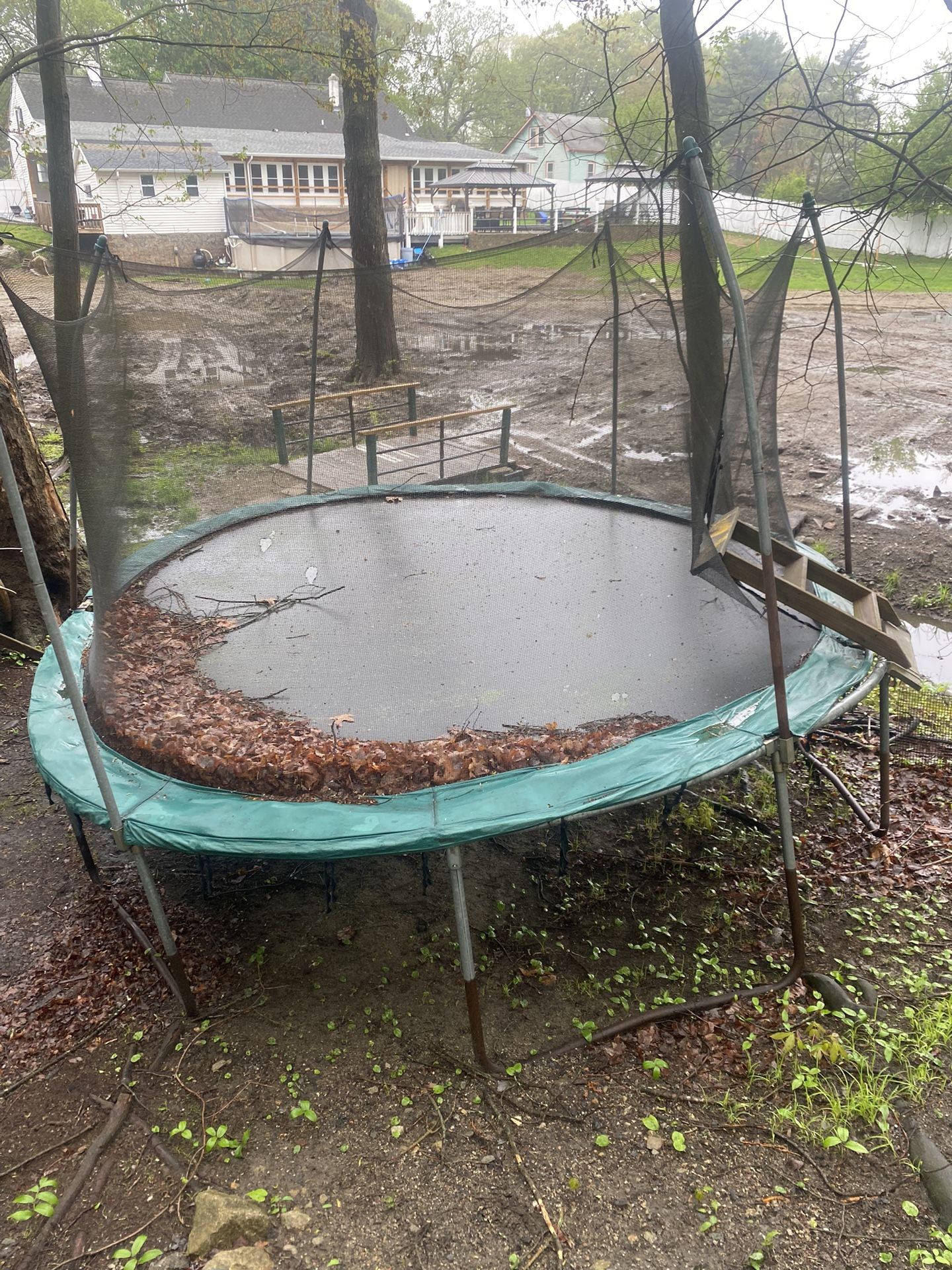Free Trampoline
