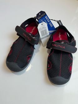 Kids size 11 Nautica water shoes