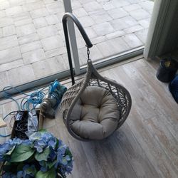 Small Tan Pet Swing