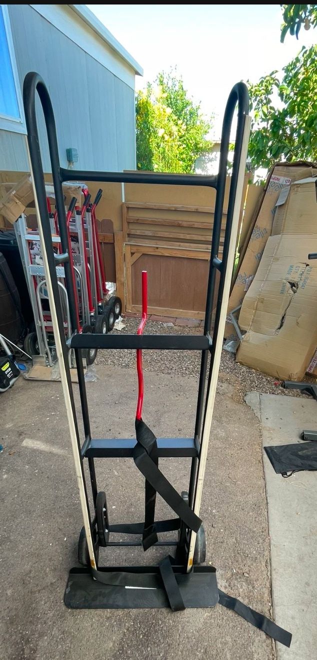 Milwaukee 800 lb. Capacity Appliance Hand Truck Dolly