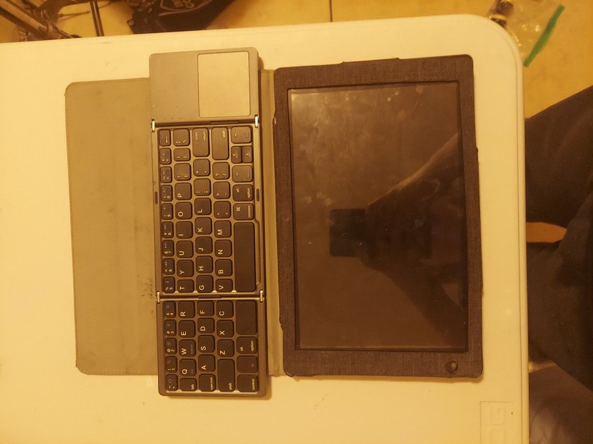 Vankyo 10in Android Tablet With Keyboard