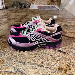 Nike Zoom Vomero 5 Women’s Running / Lifestyle Sneakers Size 9