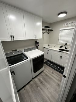 Cabinets/ Countertops