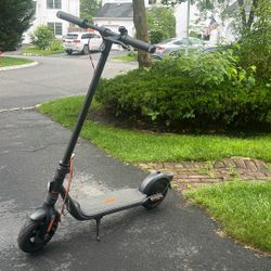 Segway Ninebot F2 Pro Electric Scooter