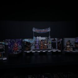 Five Nights At Freddy’s Building Sets LOT RARE