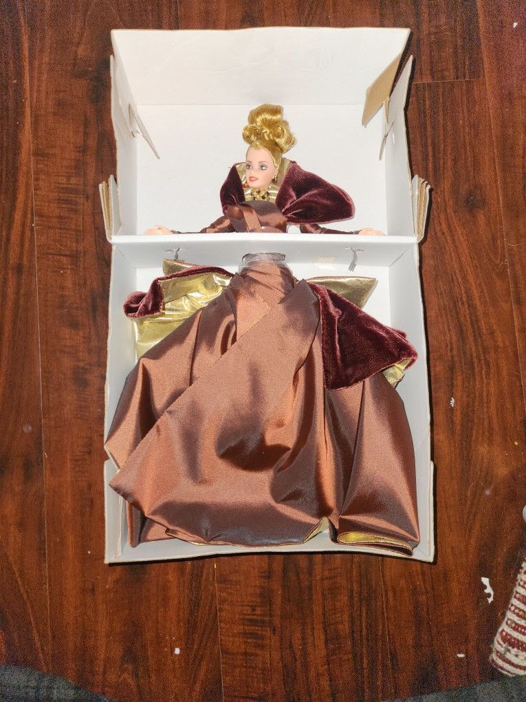 1996  Couture Portrait in Taffeta Barbie doll