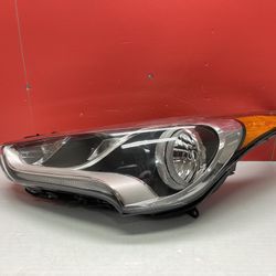 2012-2017 Hyundai Veloster Driver Headlight 