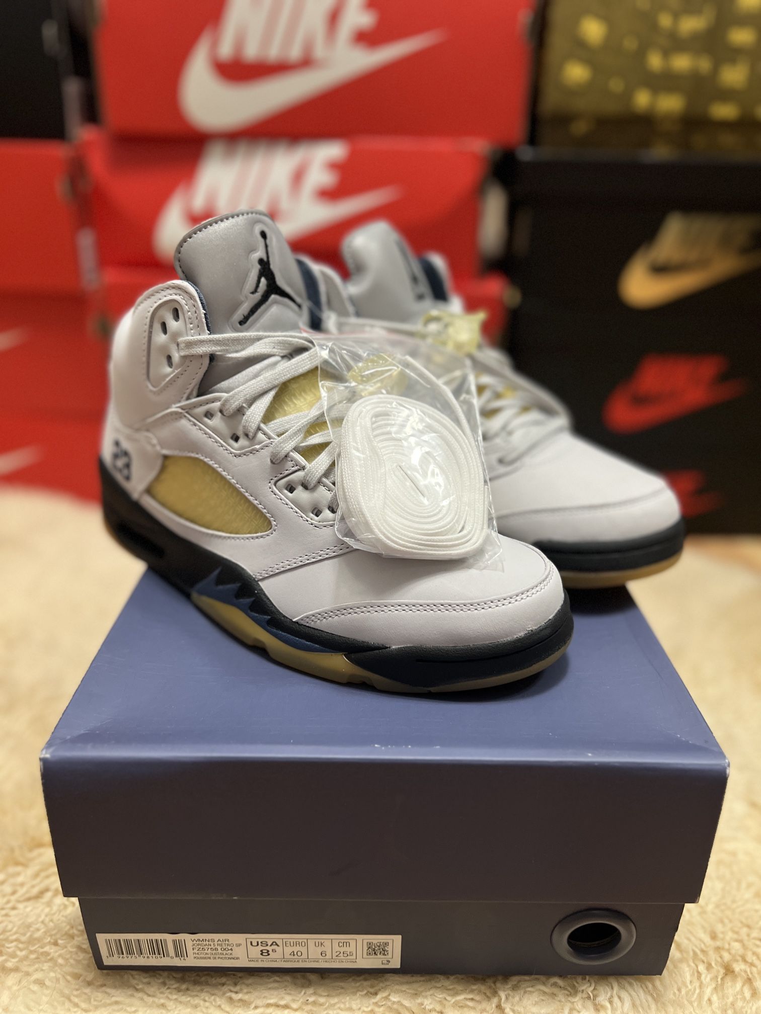 Jordan 5. Size 8.5 Womens