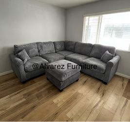 Sectional sofa with ottoman