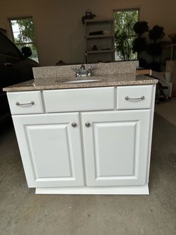 Bathroom vanity