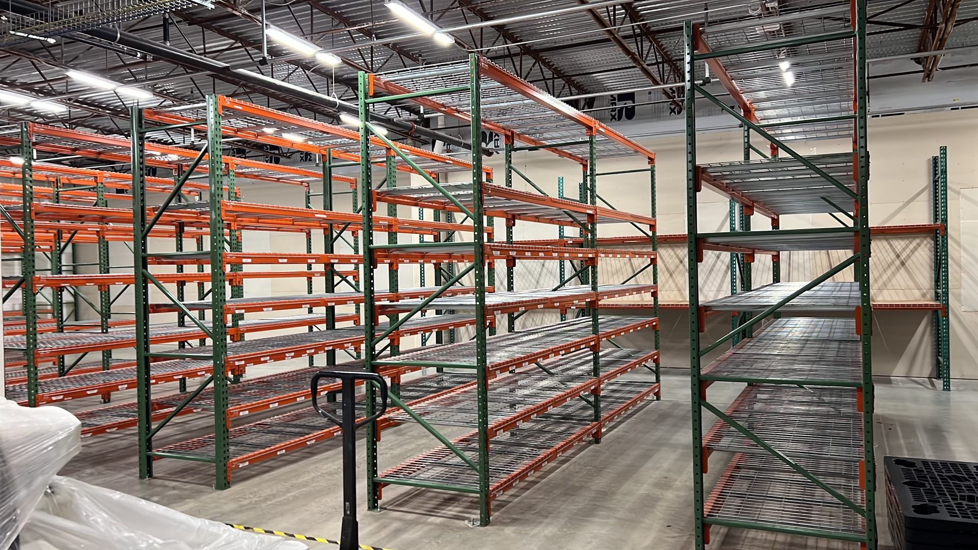 PALLET RACKS POSITION NEW AND USED CONDITION 