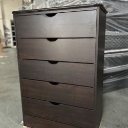 5 Drawer Dresser 
