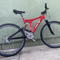 GT XCR 4000 i drive Technology 26” Wheels Rides Great Quality