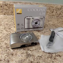 Nikon Coolpix L31 Camera w/box