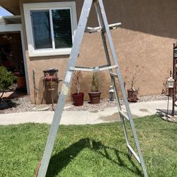 7 Ft Stepladder