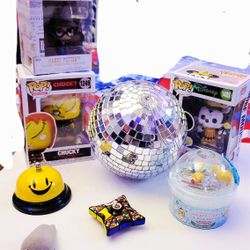 Figurines, Toys, Ornaments 