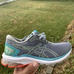 Asics GT-1000 Running Shoes – Size 7.5 US (Great Condition)