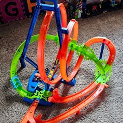 The Hot Wheels Action Epic Crash Dash