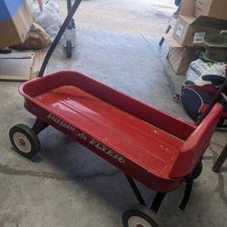 Radio Flyer Wagon With Backrest 