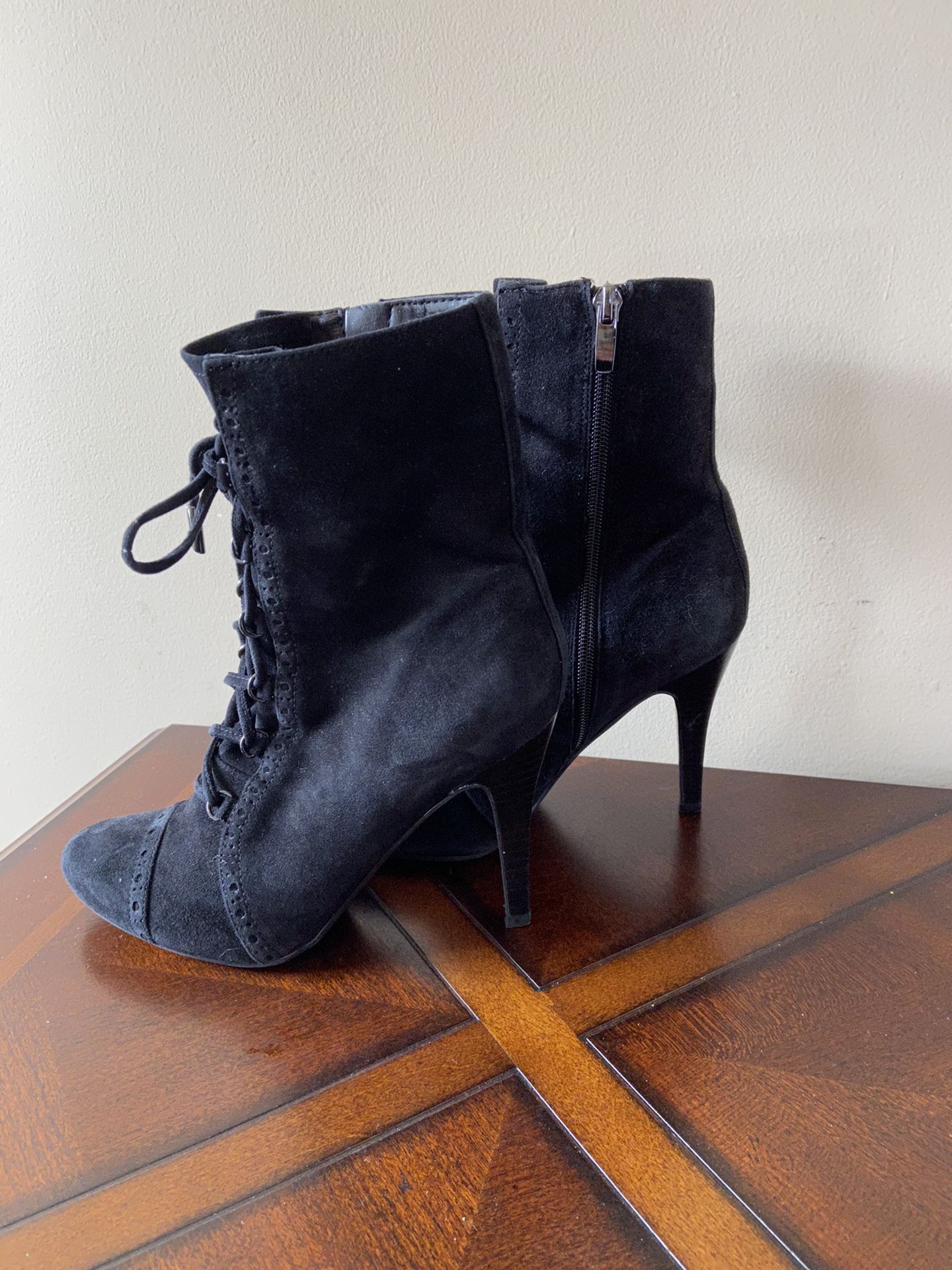 Marc Fisher circle ankle boots