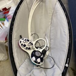 Mama Too Electrical Baby Rocker  Swing 
